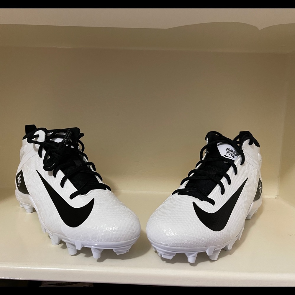 Nike alpha huarrache men’s cleats Sz 8.5
